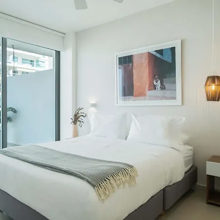 Impeccable 2br With Charming Balcony In Sunset Cartagena