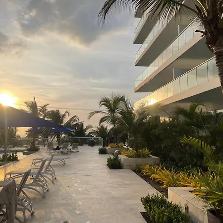Impeccable 2br With Charming Balcony In Sunset Apartamento